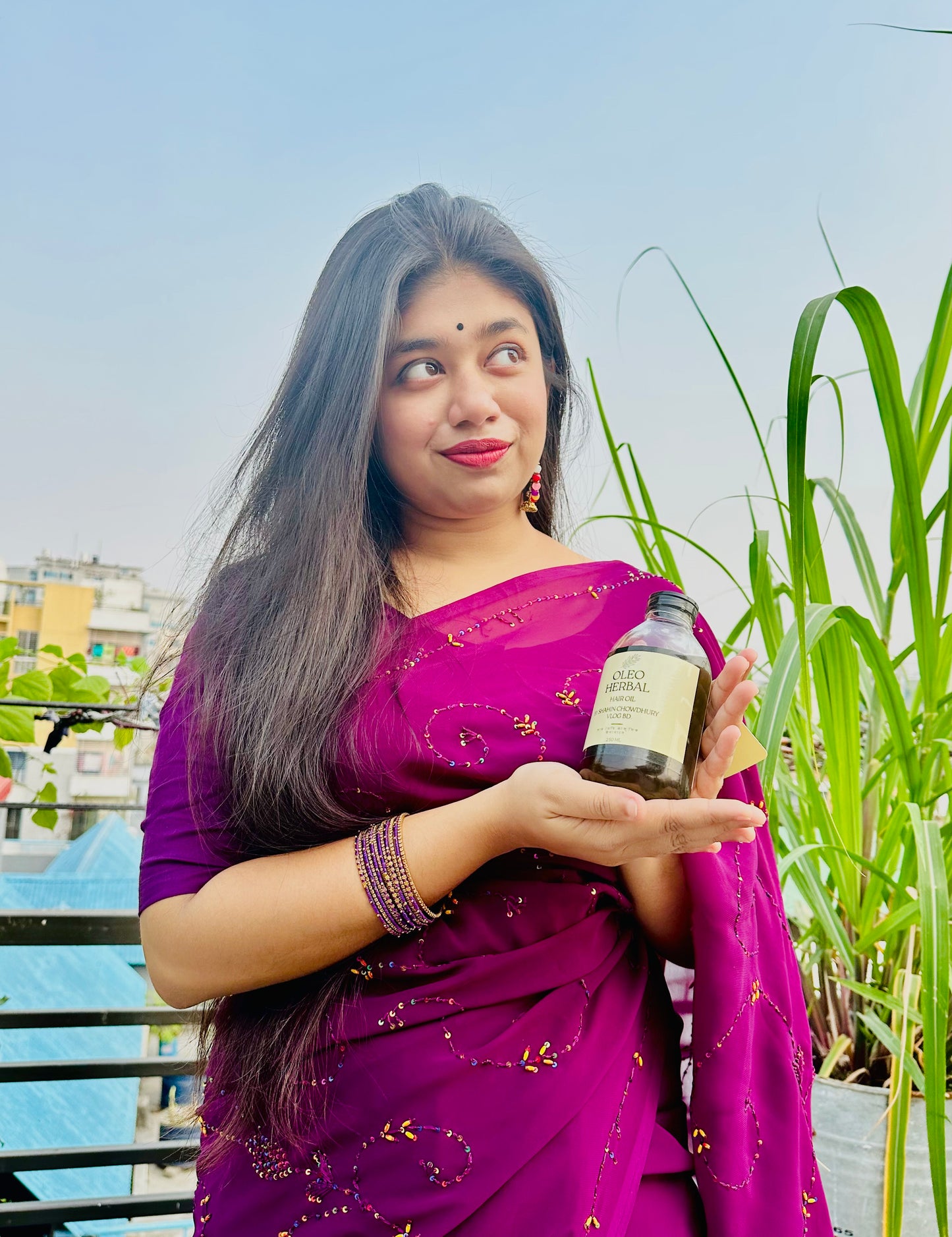 ২৫০ মিলি হারবাল হেয়ার অয়েল (Works like Magic)