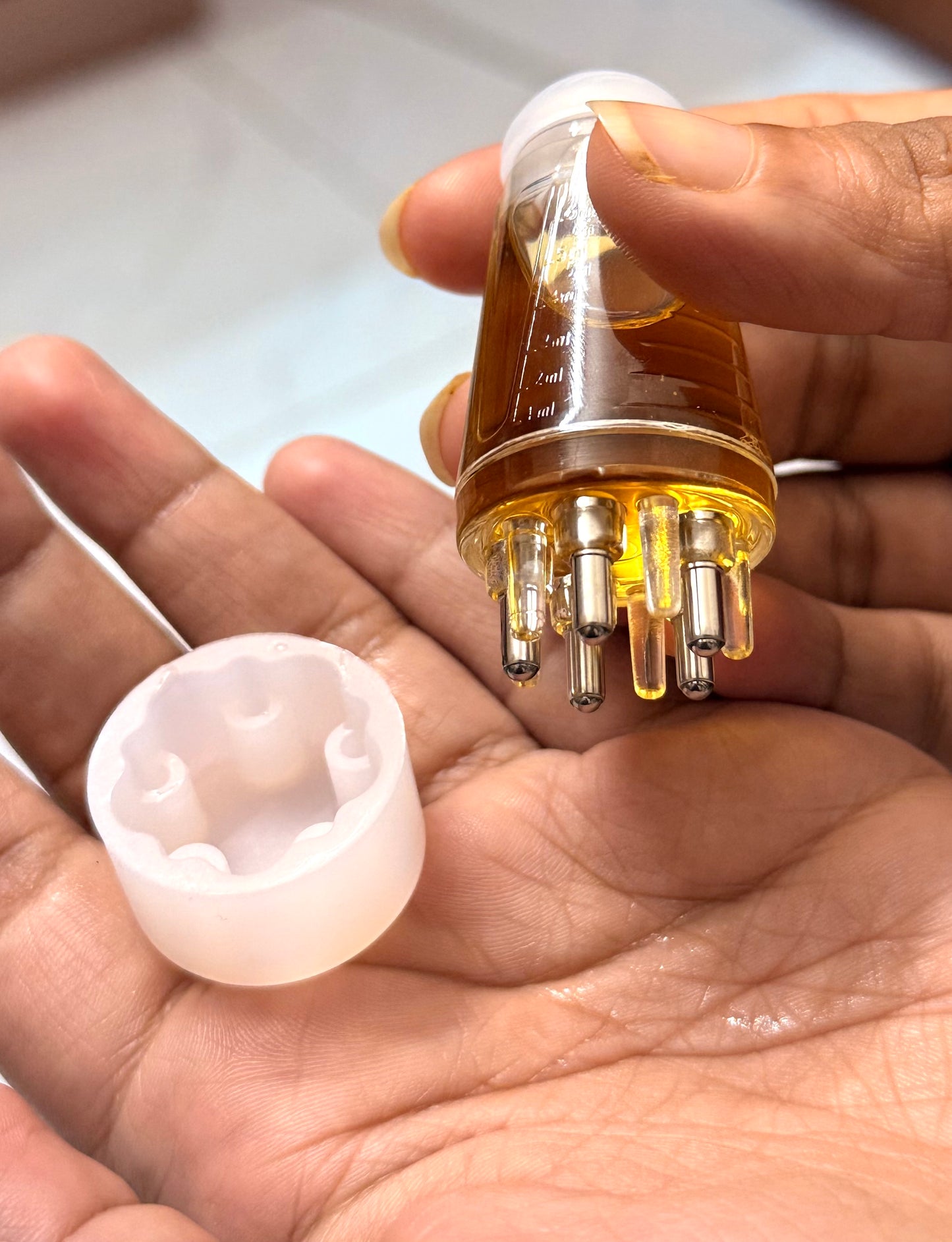 হেয়ার অয়েল Applicator